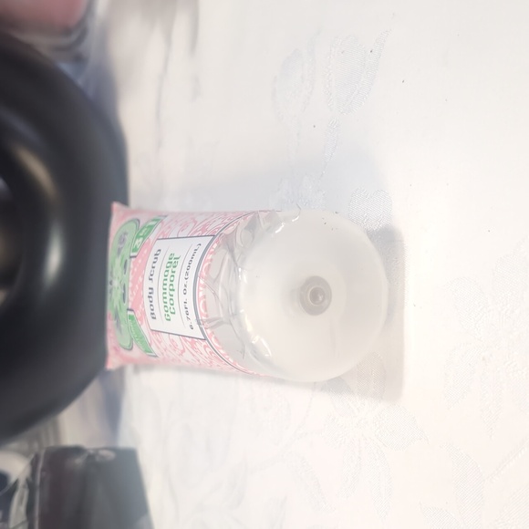 Humankind Body Scrub -  Gommage Corporel - Picture 4 of 4